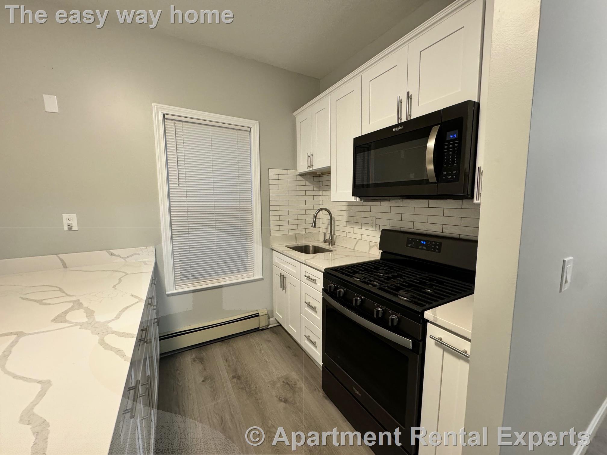 Building Photo - 10 Pearl Street Pl