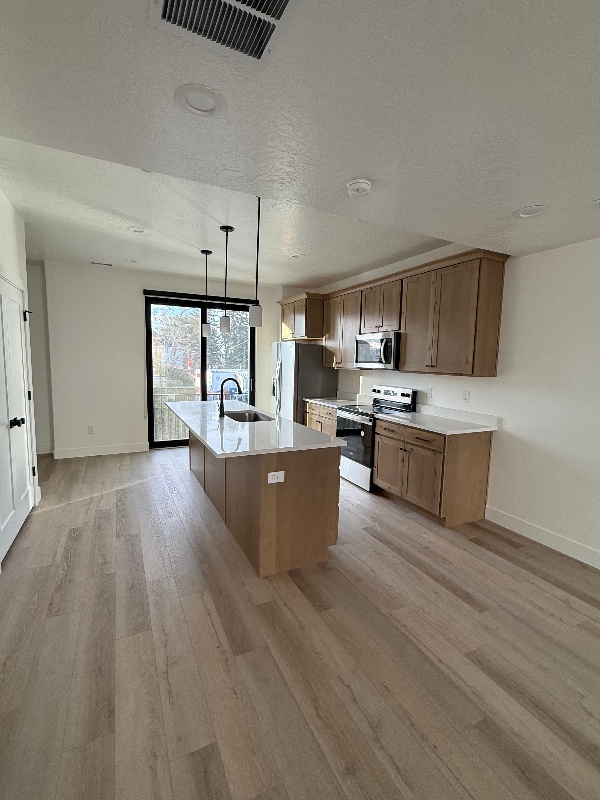 Building Photo - 43 N 100 E