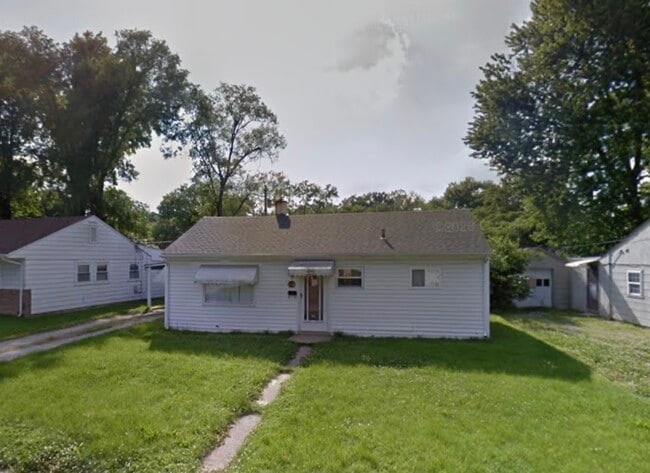 Primary Photo - 1112 Lilac Dr