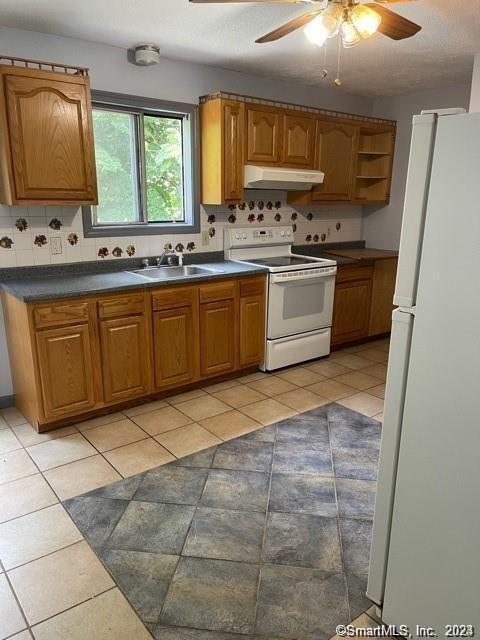 Building Photo - 66 Alder St