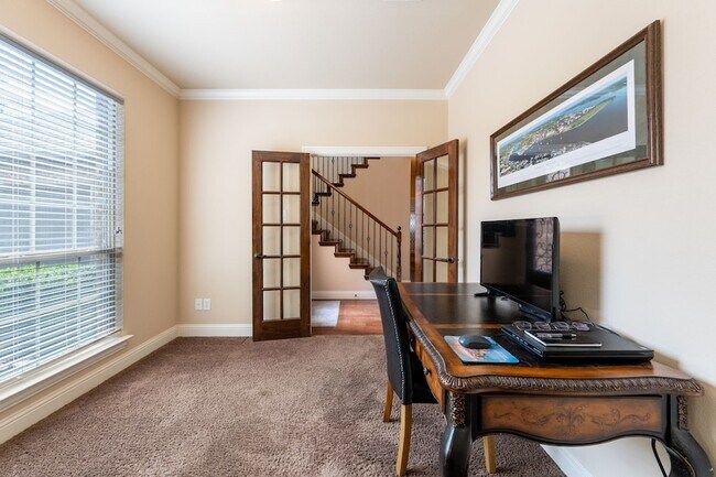 Building Photo - 939 Windham Dr