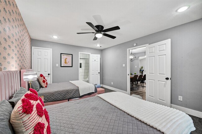 Building Photo - 1206 Riggs Rd