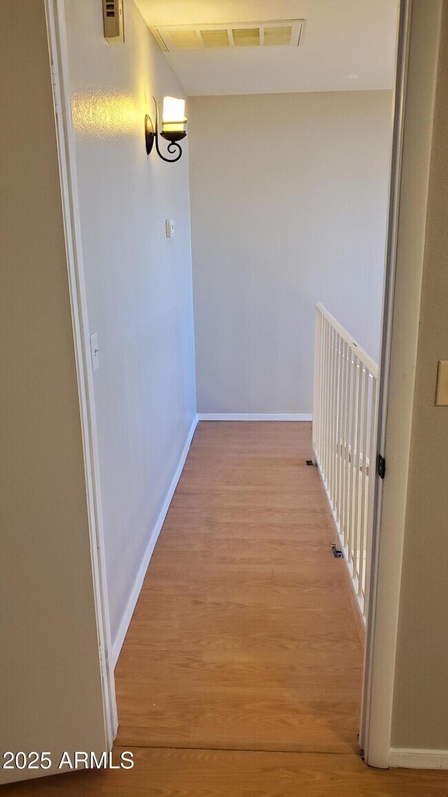 Building Photo - 8625 E Belleview Pl