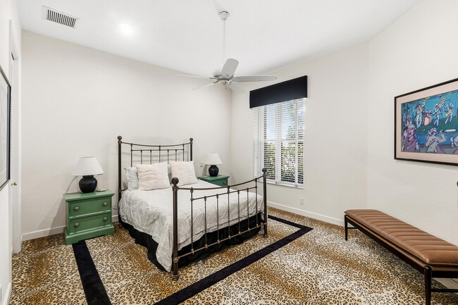 Building Photo - 6213 NW 21st Ct