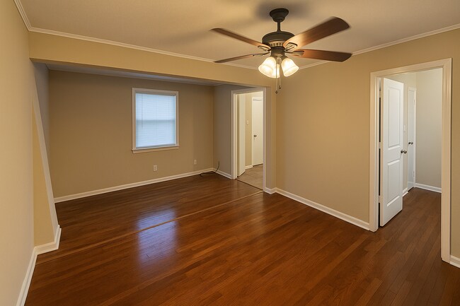 Building Photo - 1731 Eveline Ave