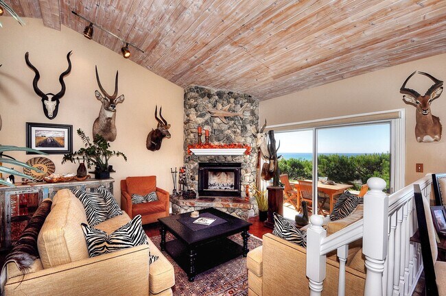 Building Photo - 4022 Calle Marlena