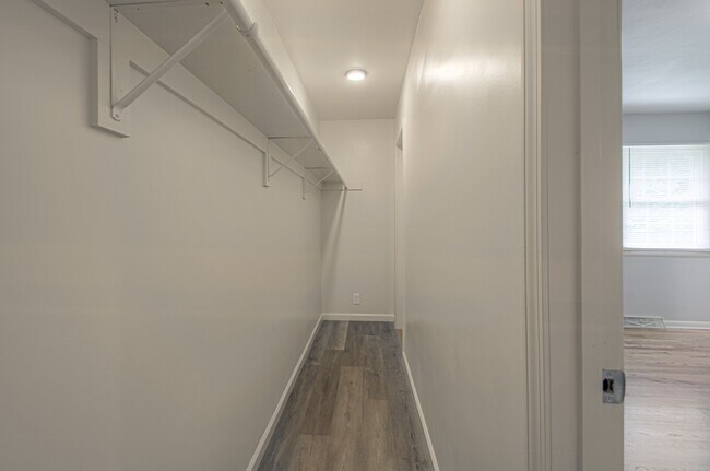 Building Photo - 4711 E 109 Terrace