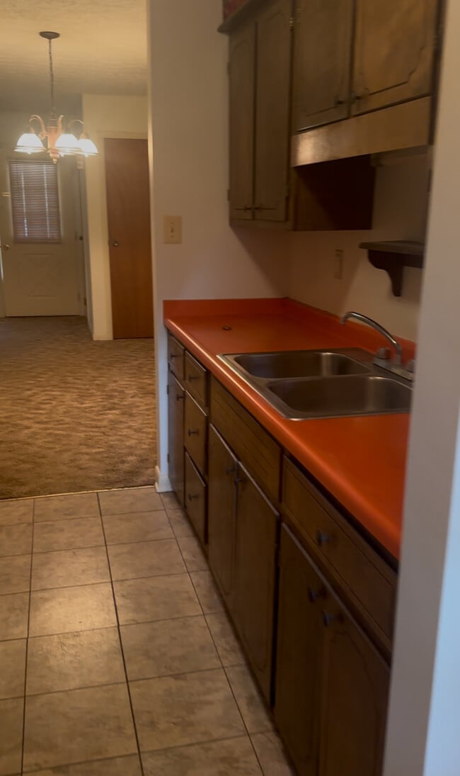 Building Photo - 220 Laurel Ave