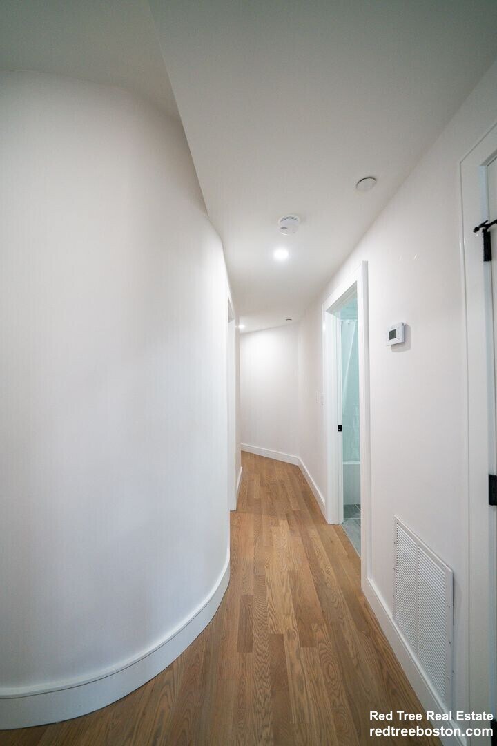 Building Photo - 37 Calumet St