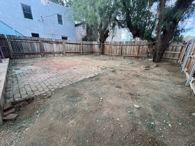 Building Photo - 1 month free rent move in promotion! VINTA...