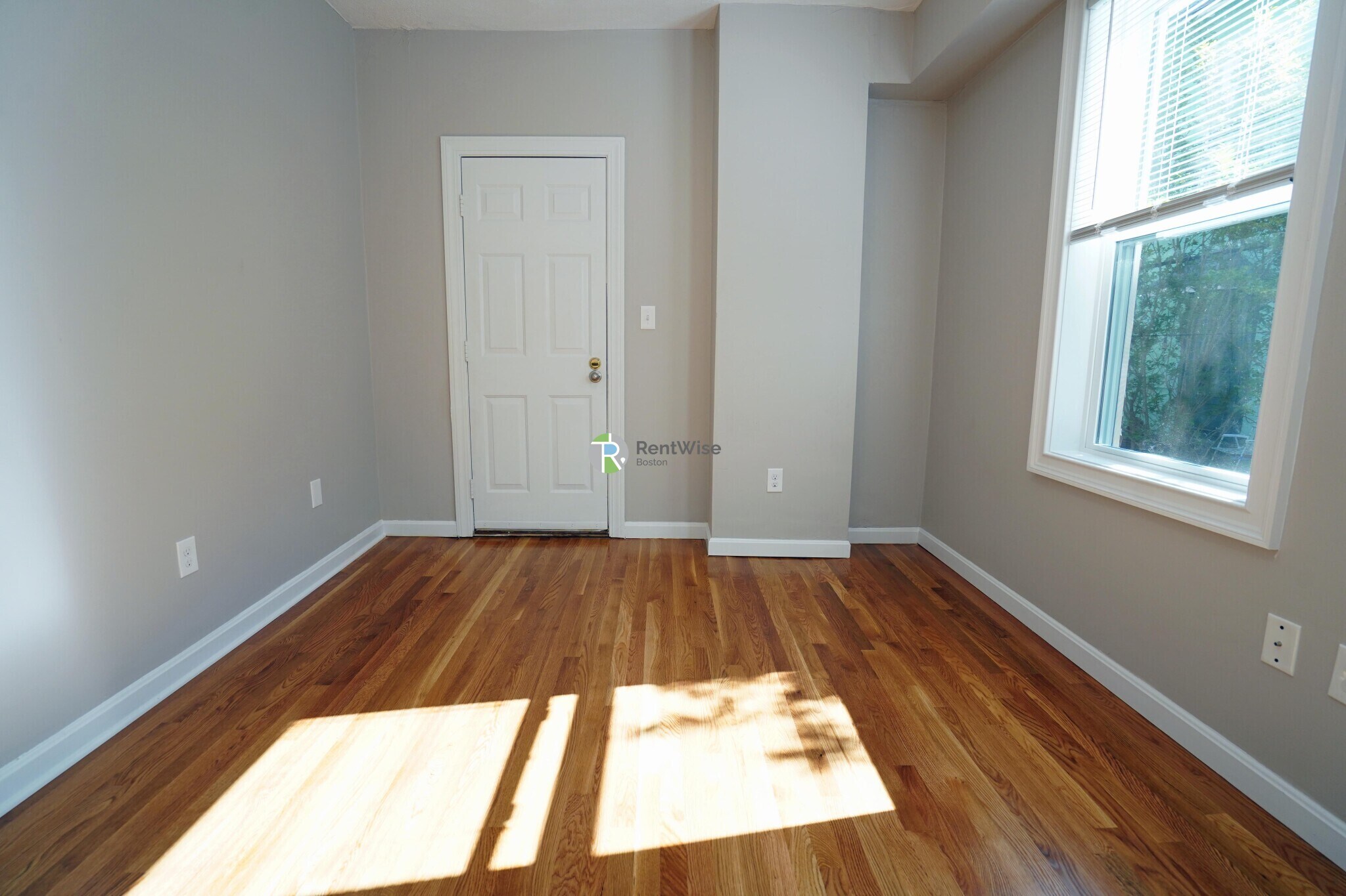 Building Photo - 14 Lorraine Ter