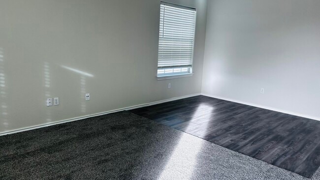 Building Photo - 8905 Terrell Ave