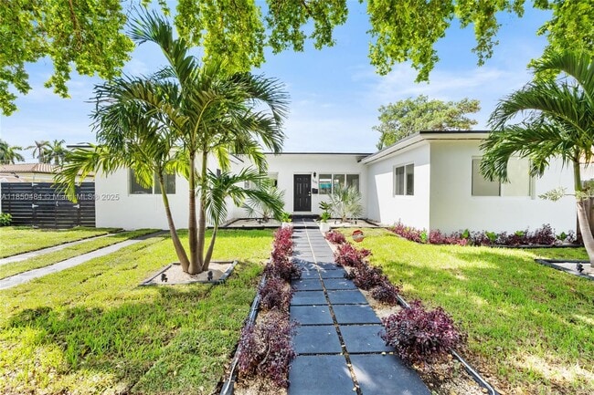 Primary Photo - 1581 Normandy Dr