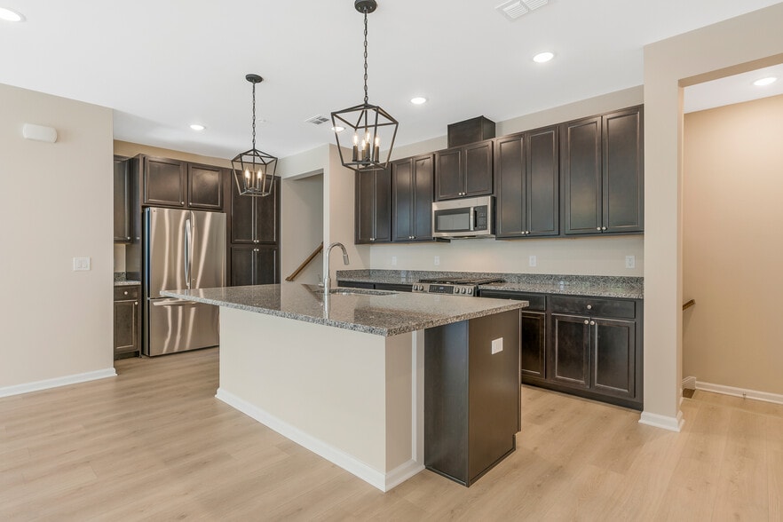 Building Photo - 219 Myrtle Rd