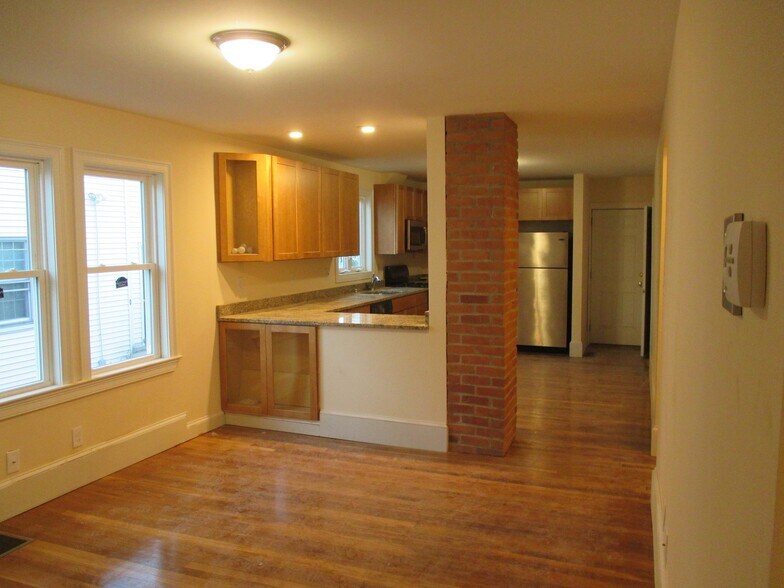 Building Photo - 78 Ten Hills Rd