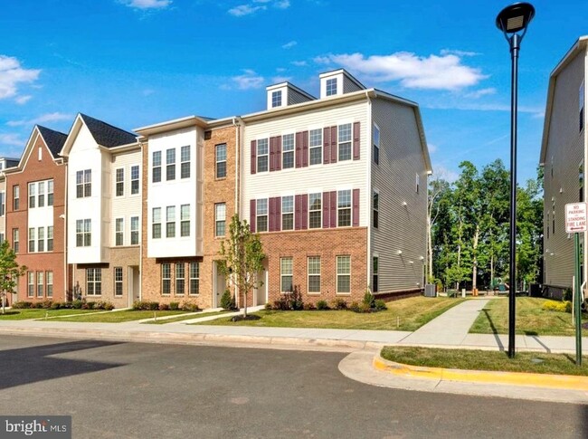 Building Photo - 1627 Field Sparrow Ter NE