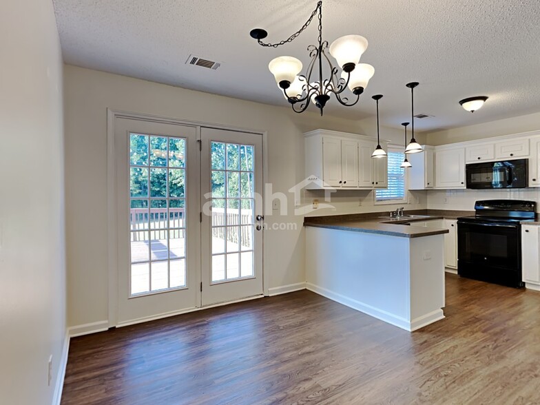 Building Photo - 415 Lokeys Ridge Rd