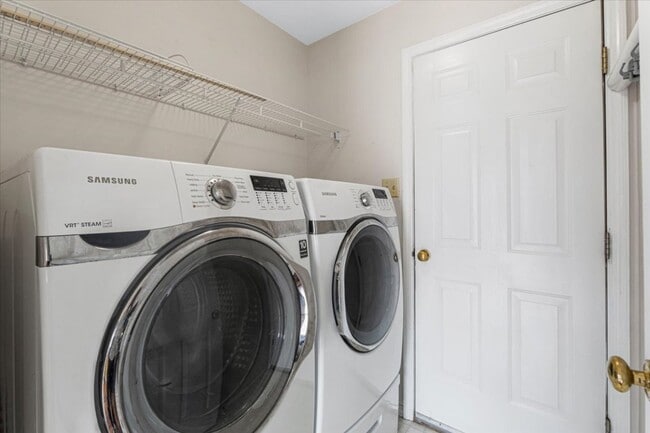 Building Photo - 208 Kylewood Ct
