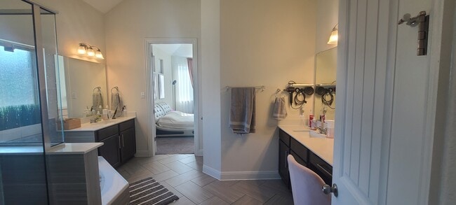 Building Photo - 5801 Antioch Cv