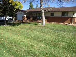 Building Photo - Beautiful 3 Bedroom, 1 Bath Ranch in Lovel...
