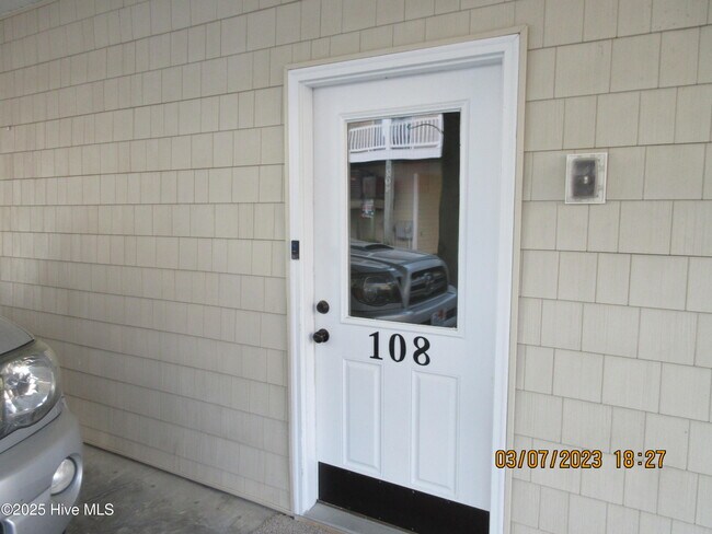 Building Photo - 108 Sea Star Cir