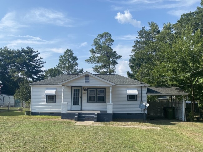 Building Photo - 2827 N Walnut St