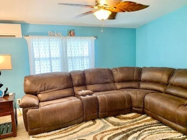 Building Photo - 802 S Emerald Dr