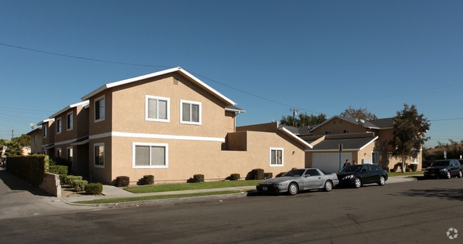 Building Photo - 18639-18645 Arline Ave