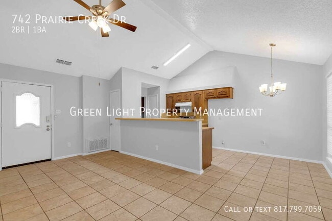 Building Photo - 742 Prairie Creek Dr