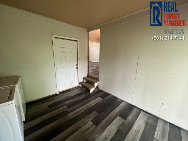 Building Photo - 4116 Moss St