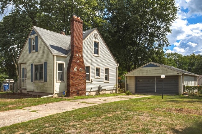 Building Photo - 25433 McDonald St