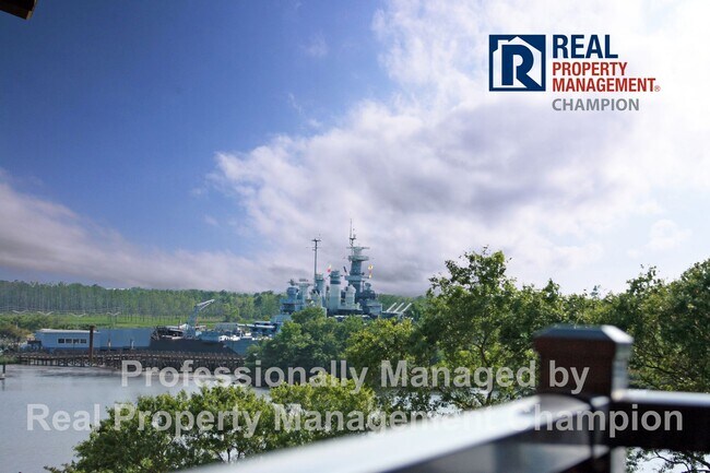 Building Photo - Luxury Condo with Water Views in Heart of Wilmington