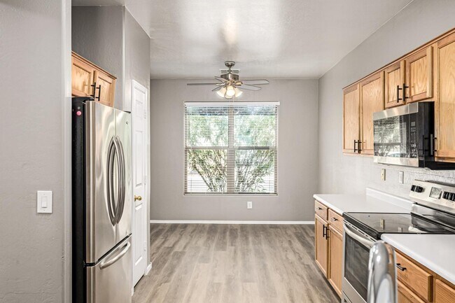 Building Photo - 4511 W T Ryan Ln