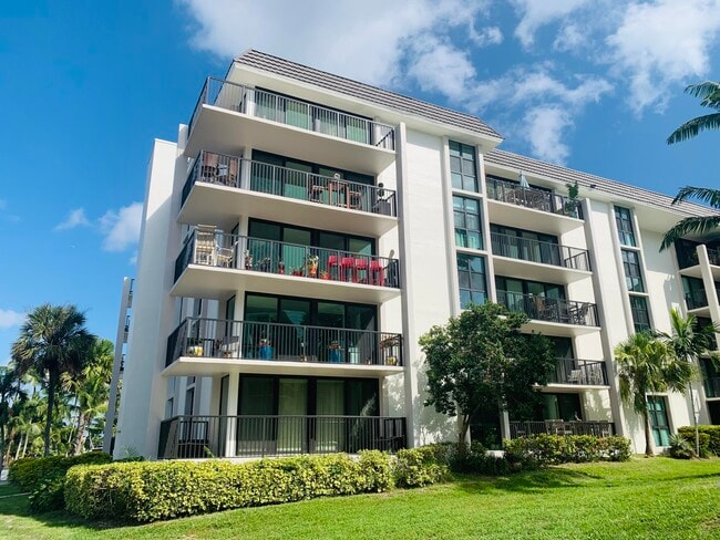 Building Photo - 1201 River Reach Dr