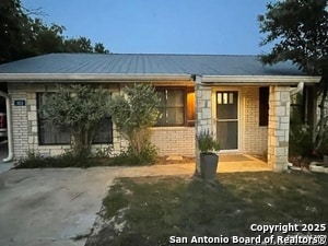 Building Photo - 103 Amber Dr