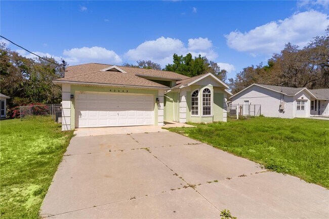 Building Photo - 40045 Palm St