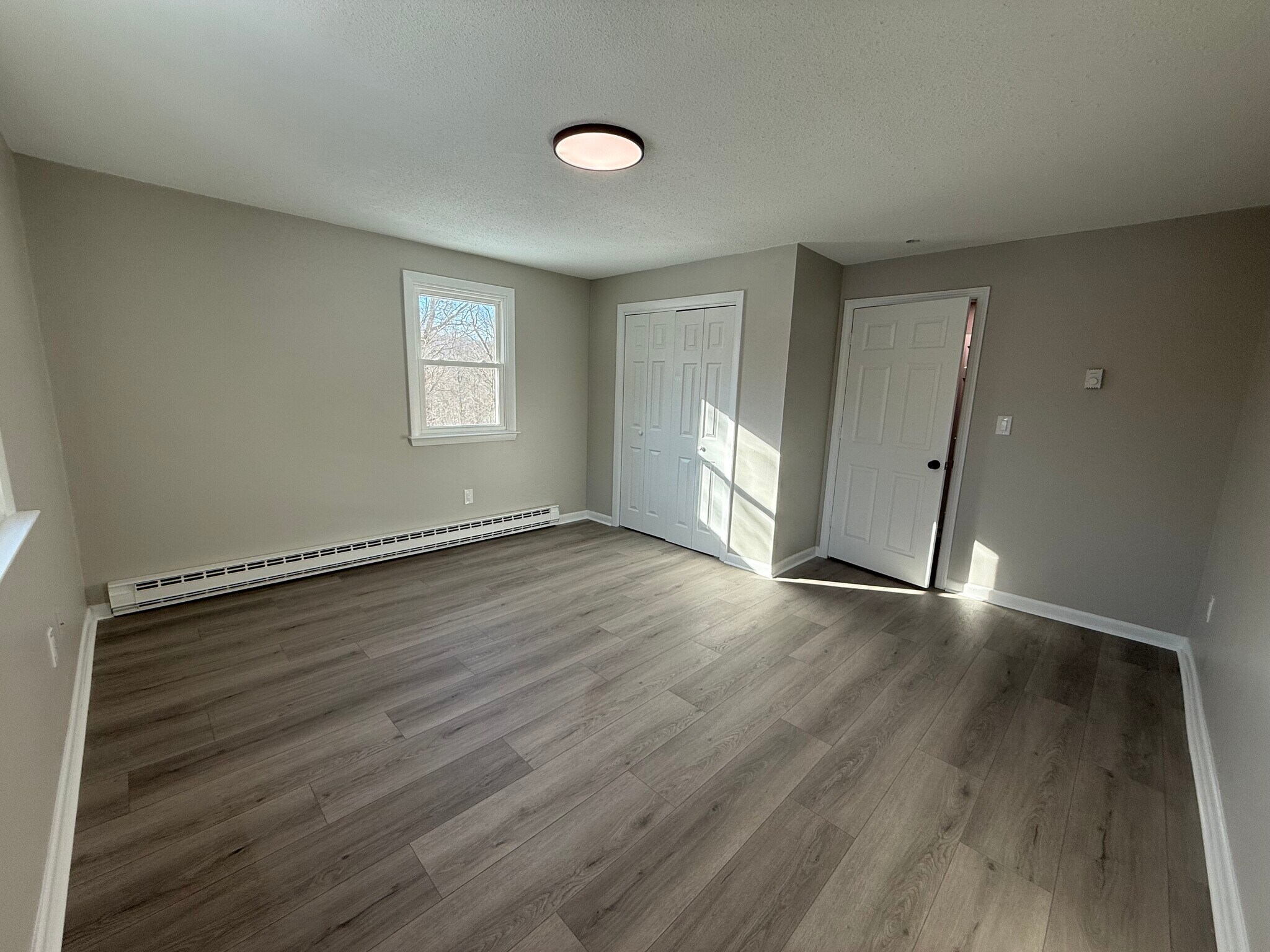 Building Photo - 735 Stafford Rd