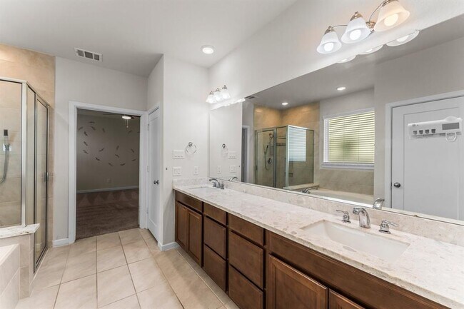 Building Photo - 3850 Chapman Bluff Dr
