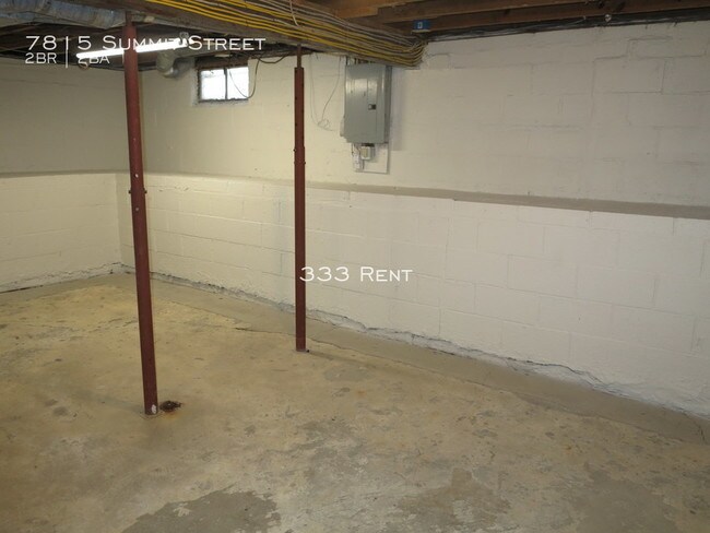 Building Photo - FREE RENT - MOVE-IN SPECIAL!