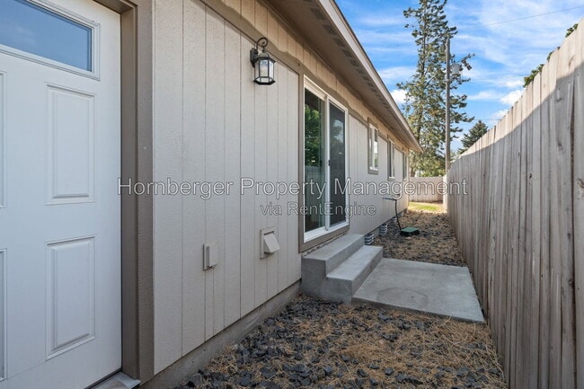 Building Photo - 14412 E Heroy Ln