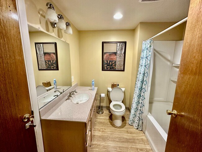 Building Photo - Cozy 2 bedroom home located in South Allentown, PA