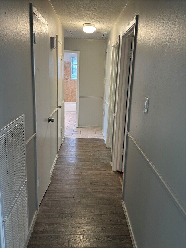 Building Photo - 403 Brandywyne Dr