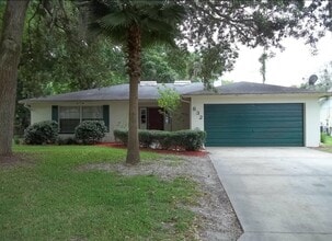 Building Photo - 832 Lucerne Cir
