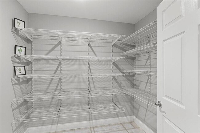 Building Photo - 2115 Julien Overlook