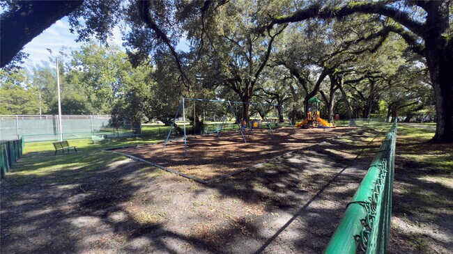 Building Photo - 9340 Lagoon Pl