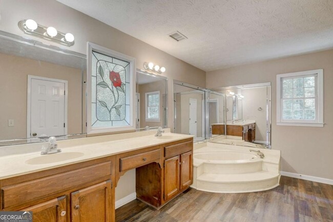 Building Photo - 2160 Skyland Cove Ln SW