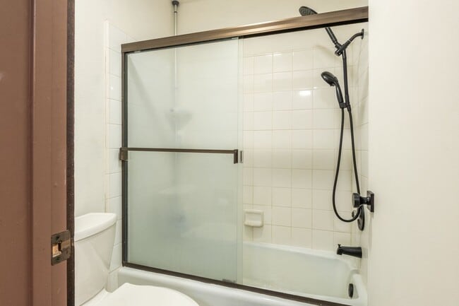 Building Photo - Spacious Snowcreek III Condo – Winter Rental