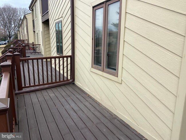 Building Photo - 99 Chatham Ct