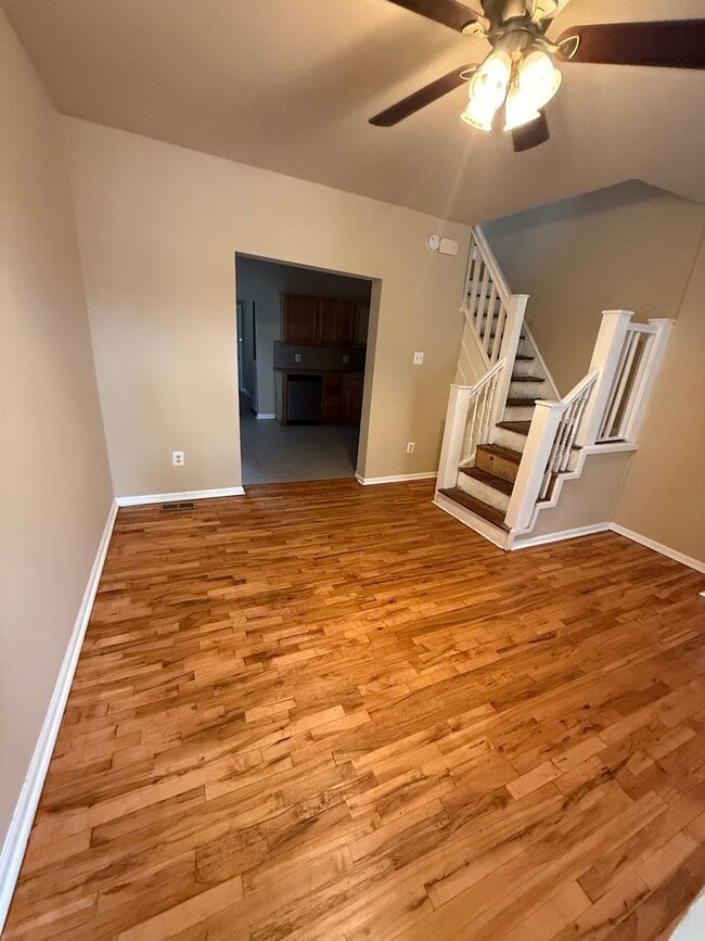 Building Photo - Reasonably priced three bedroom in West Ph...
