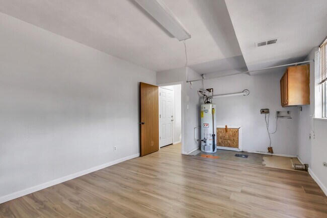 Building Photo - 4803 Dearborn St